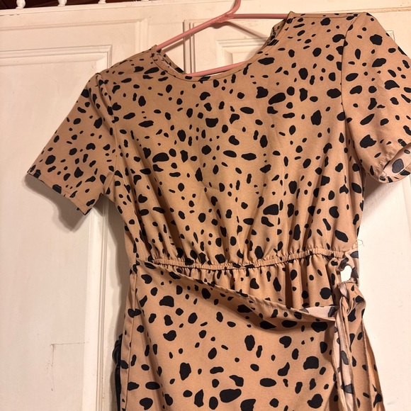 Elegant Tan and Black Asymmetrical Dress - Picture 2 of 5